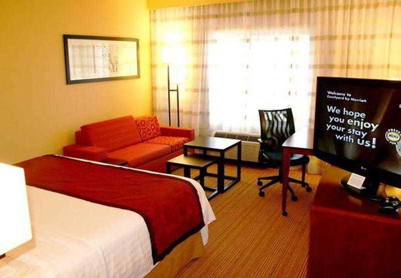Courtyard By Marriott Traverse City Kültér fotó