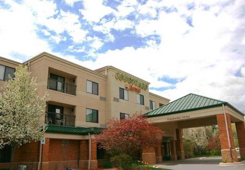 Courtyard By Marriott Traverse City Kültér fotó