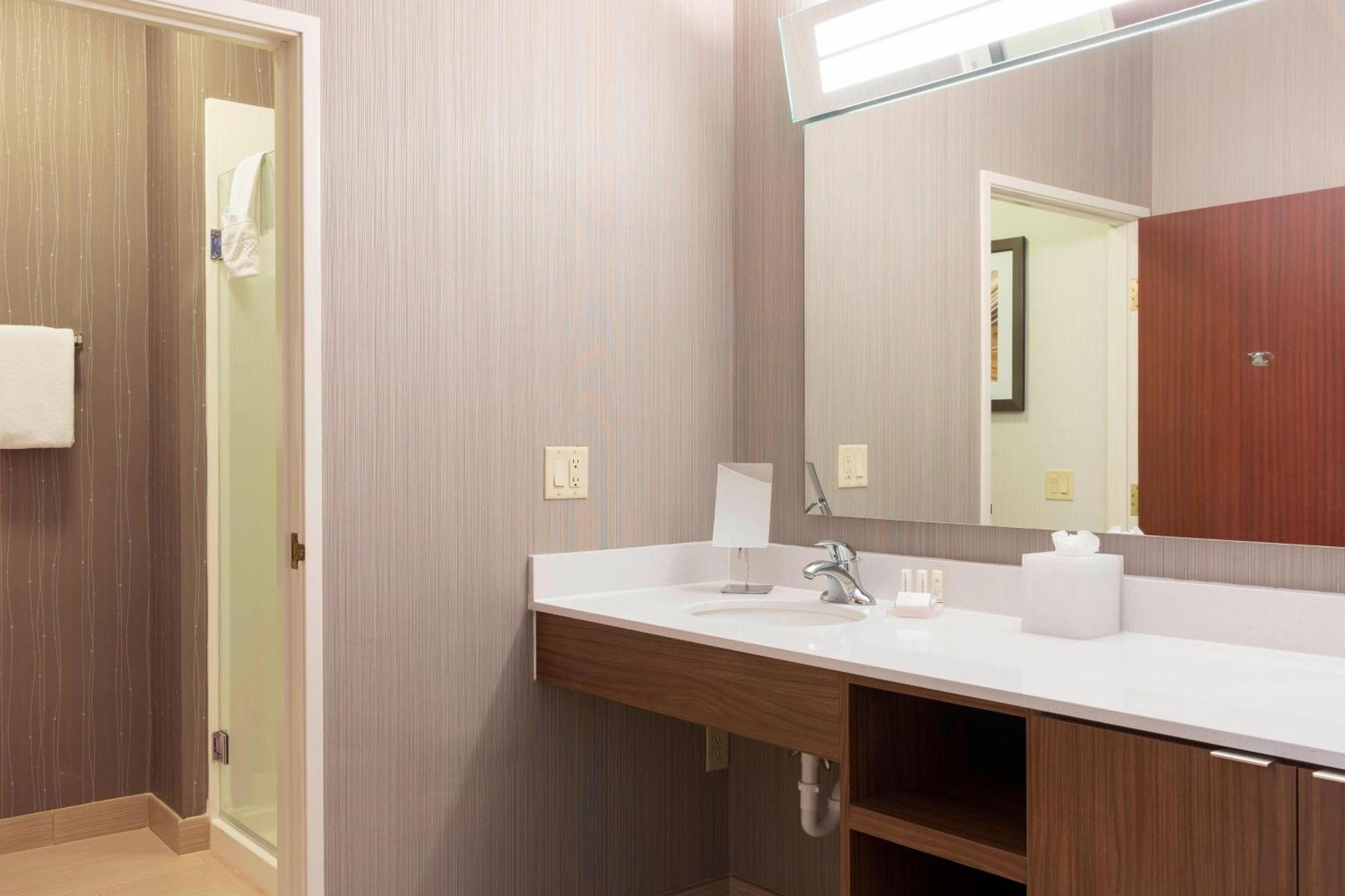 Courtyard By Marriott Traverse City Kültér fotó