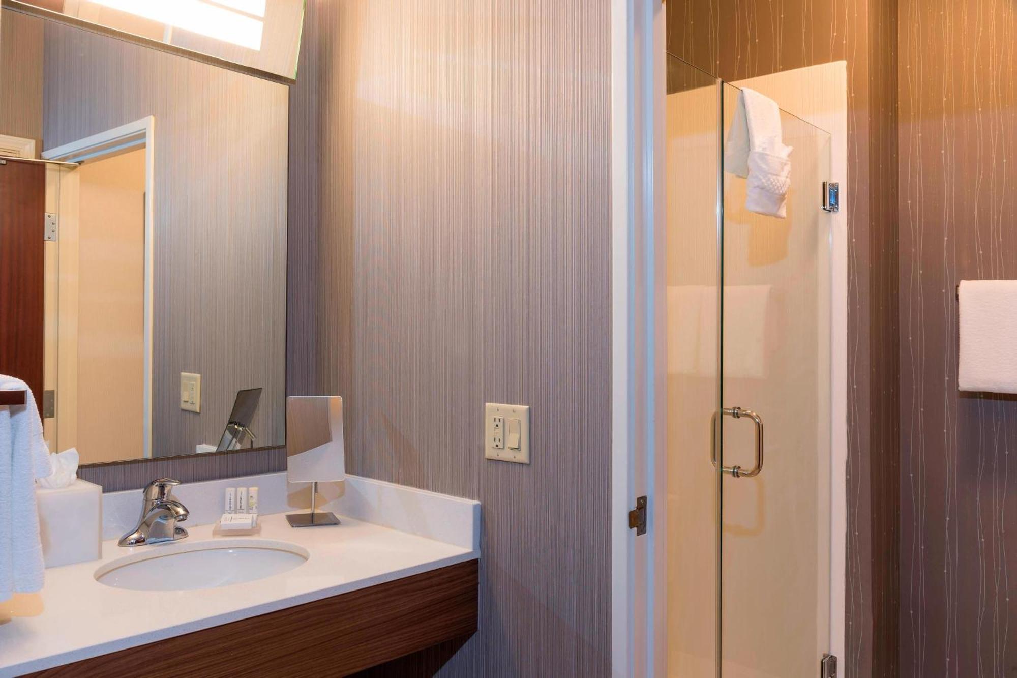 Courtyard By Marriott Traverse City Kültér fotó