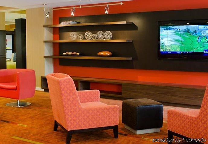 Courtyard By Marriott Traverse City Beltér fotó